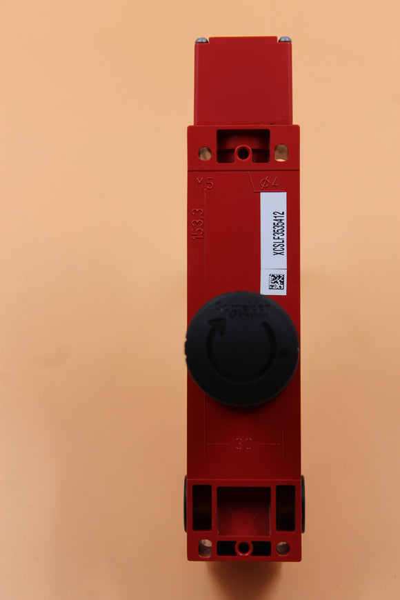 NEW | TELEMECANIQUE | XCSLF3535412 | SAFETY INTERLOCK SWITCH