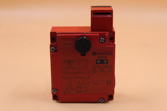 New No Box | TELEMECANIQUE | XCS-E731221S47 |