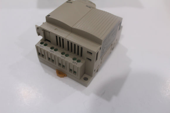 New | Omron | ZEN-8EDR | Expansion Module DC24V