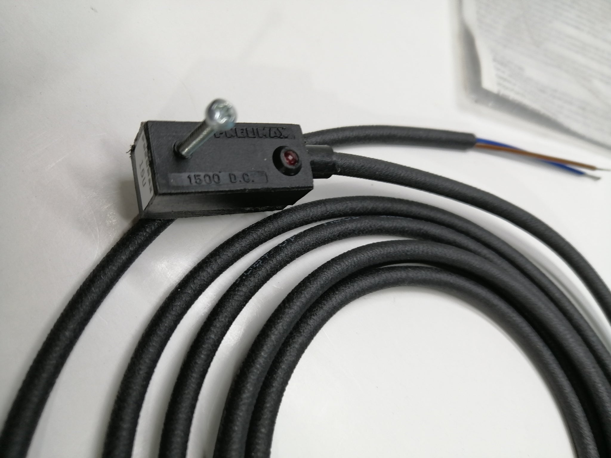 New | PNEUMAX | 1600.DC | Pneumax MAGNETIC Reed Switch 1500.D.C – Eigen ...