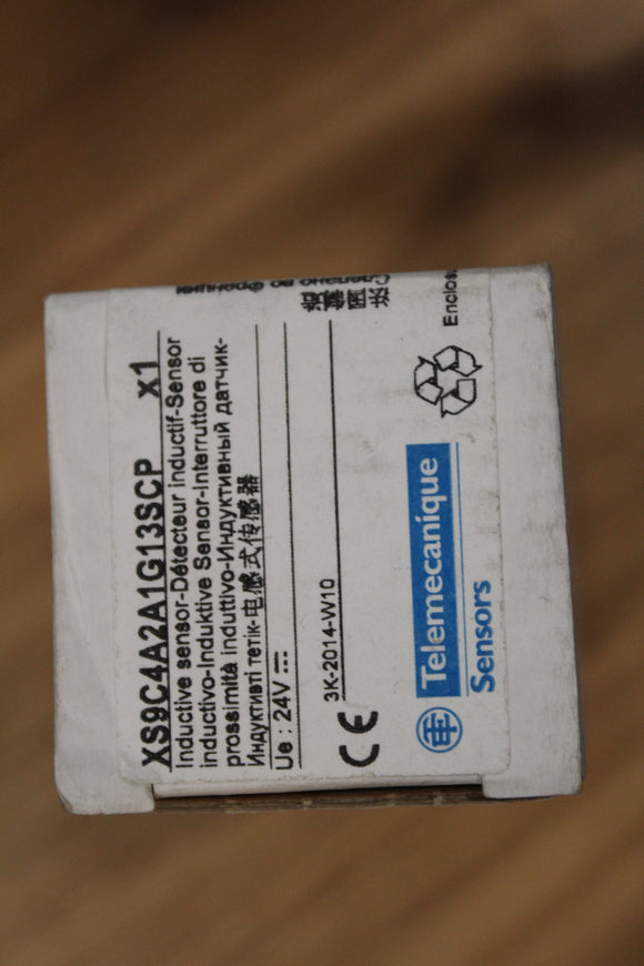 New | Telemecanique | XS9C4A2A1G13SCP | Inductive Sensor