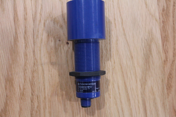 New Out of Box | Telemecanique | XX930B3B1M12 | ULTRASONIC TRANSMITTER  0-10 VDC